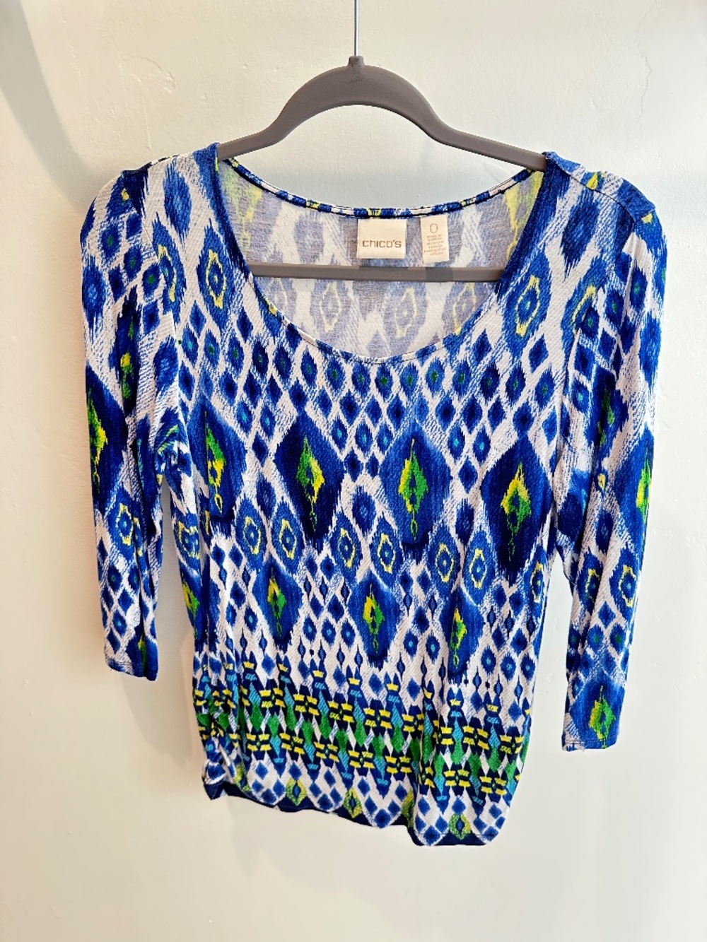 Chico's Blouse Blue and Green Size 0 3/4 Sleeves